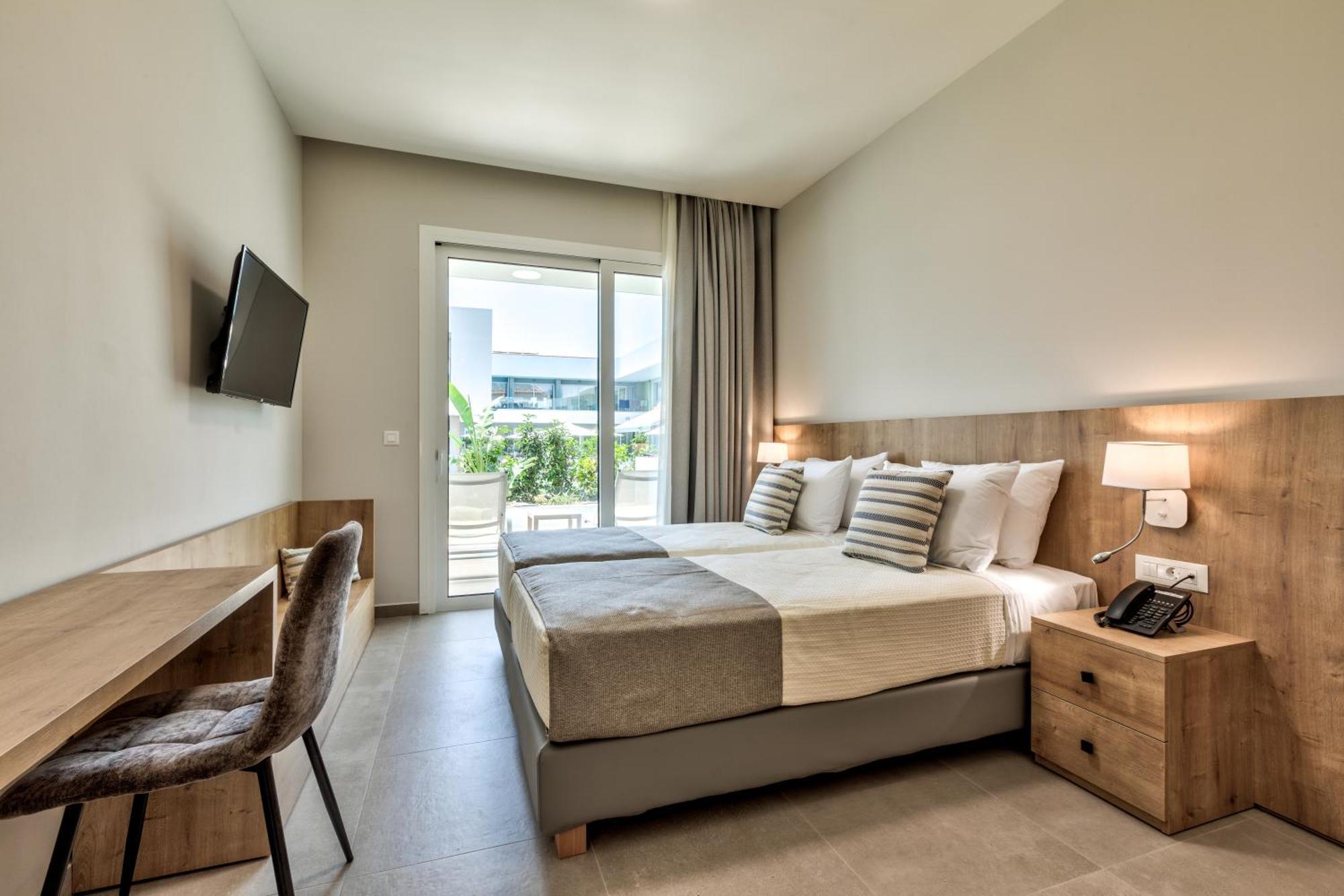 White Olive Premium Hotel 4*