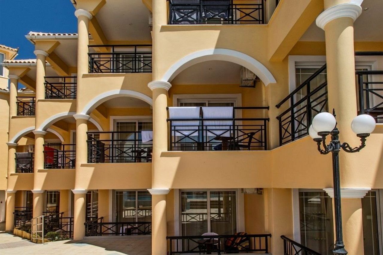 Hotel White Olive Premium 4*